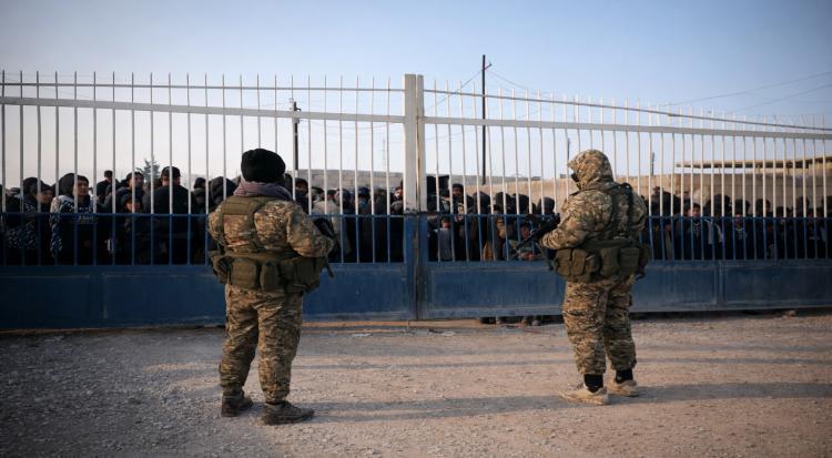 Syrian Army Secures Al-Hol camp. As 7,000 ISIS Head to Iraq