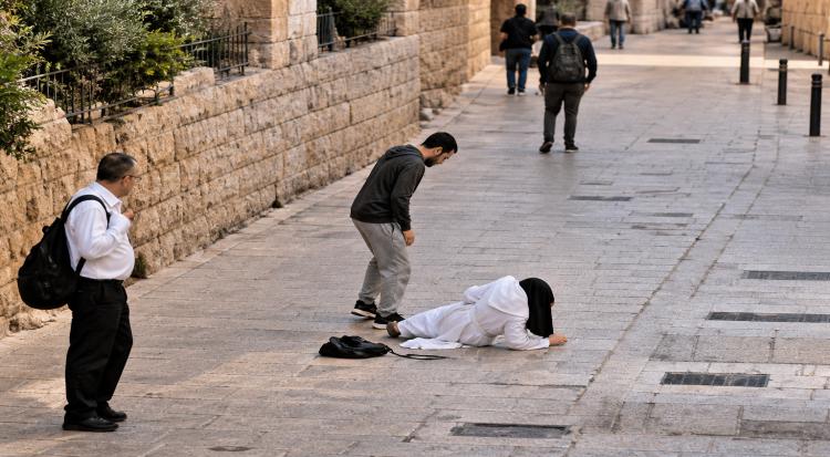 Israeli Man Assaults French Nun in Jerusalem
