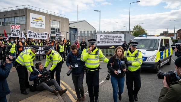 At Least Five Journalists Arrested While Covering Leicester Arms-Factory Protest