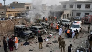 Kohat Suicide Attack Kills 16, Injures 57 at Police Compound