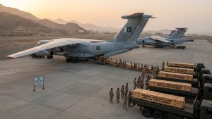 Pakistan Sent Four Planeloads of Weapons to Yemen Government, Report Says